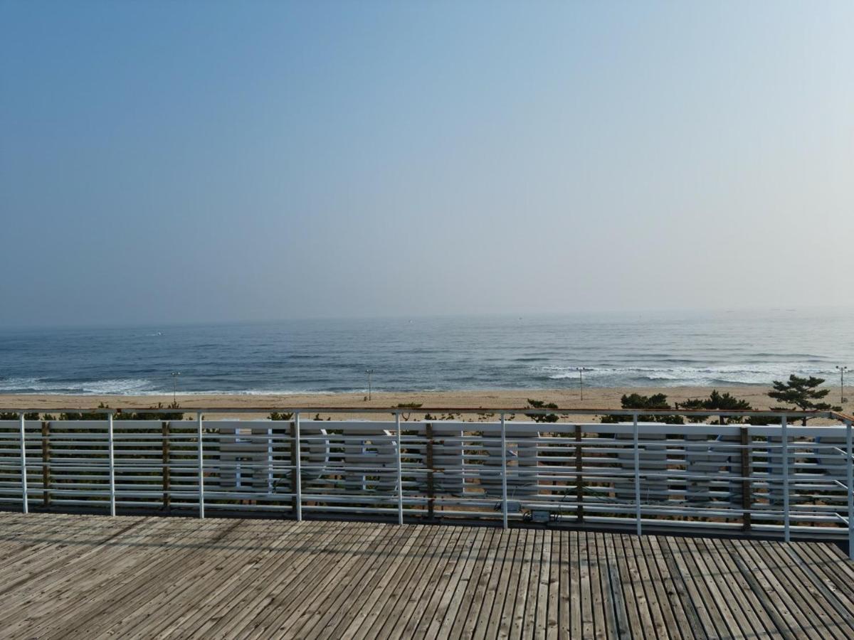 Pine Beach Yangyang Buitenkant foto