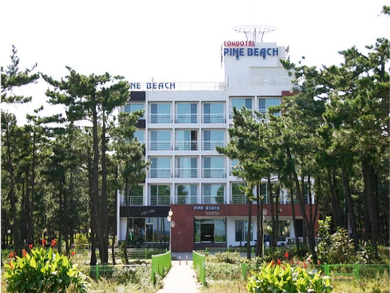Pine Beach Yangyang Buitenkant foto