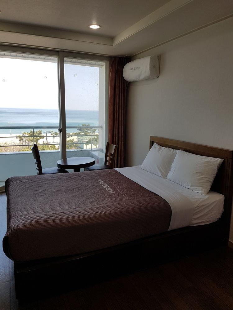 Pine Beach Yangyang Buitenkant foto