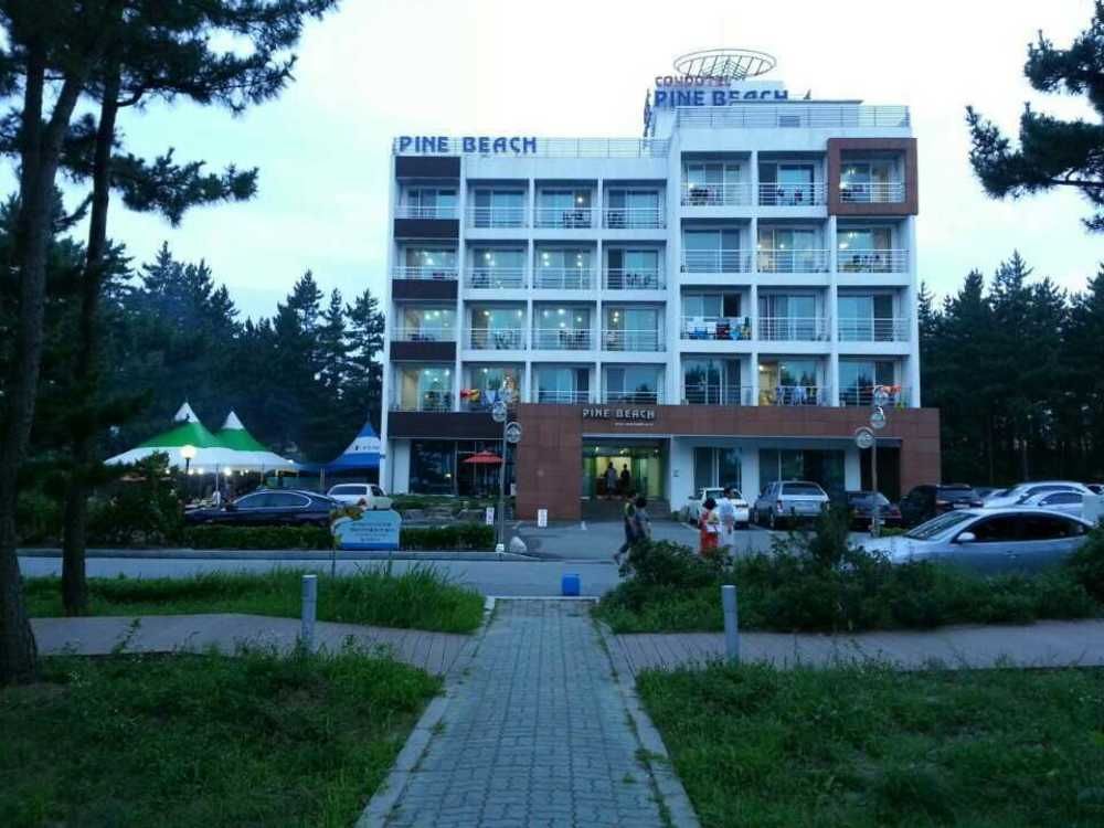 Pine Beach Yangyang Buitenkant foto