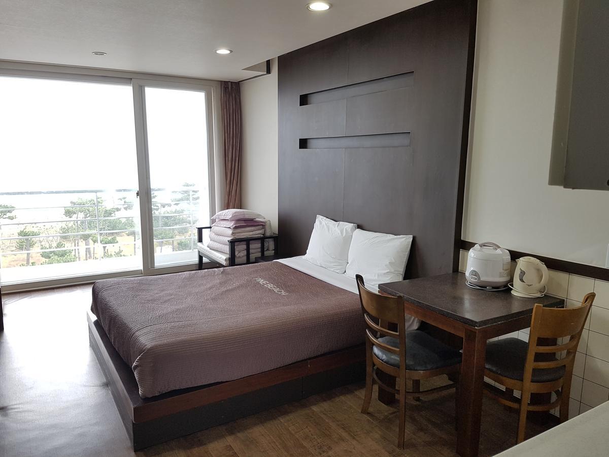 Pine Beach Yangyang Buitenkant foto