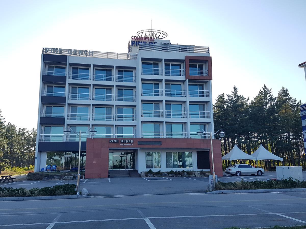 Pine Beach Yangyang Buitenkant foto
